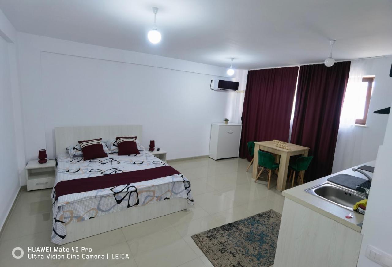 Garsoniera De La Mare Lägenhet Mangalia Exteriör bild