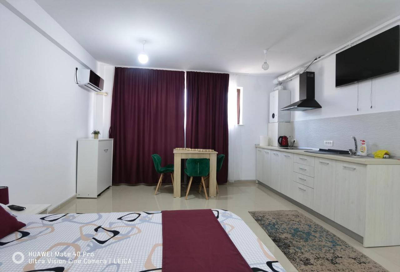 Garsoniera De La Mare Lägenhet Mangalia Exteriör bild